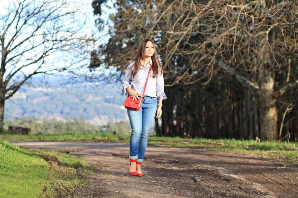 photo jeanscamisazapatosrojosredheelsmondaytofridayblogmoda_zpse3c8a315.jpg