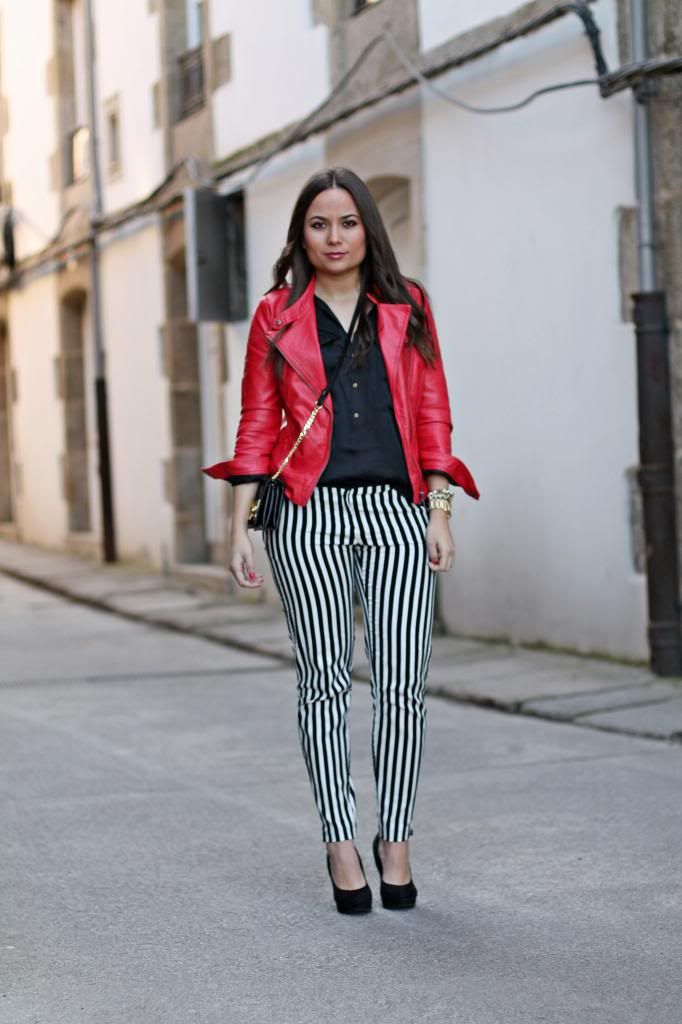 photo pantalonesrayasstripedpantsredleatherbikercazadoracuerorojamondaytofriday12_zps7accb9b7.jpg