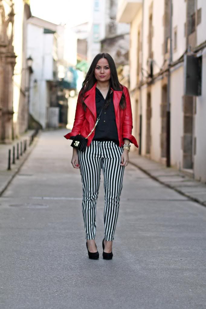 photo pantalonesrayasstripedpantsredleatherbikercazadoracuerorojamondaytofriday15_zpsb2fd28fa.jpg