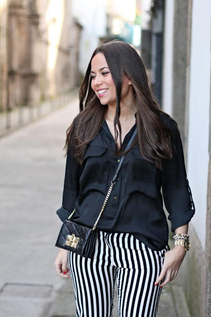 photo pantalonrayasstripedpantsredbikercazadoracuerorojarayasstripesblancoynegromondaytofriday_zpsd0f56e99.jpg