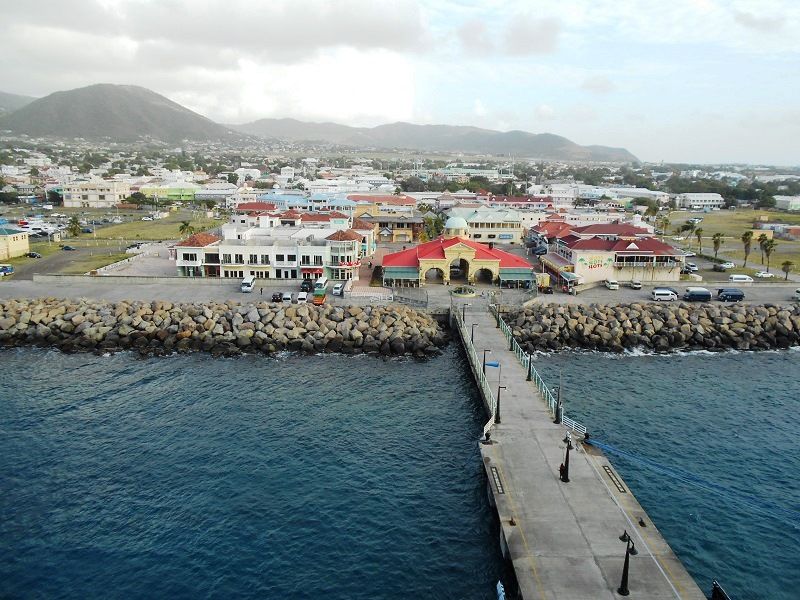 Basseterre%20port%20and%20town_zpsks5at47m.jpg