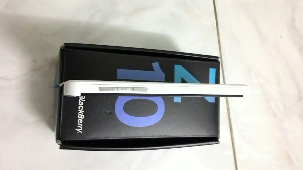 Blackberry Z10 Chính hãng New 99% - 3,6tr - 2