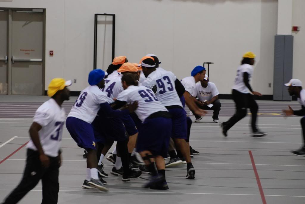 Vikings defense practice