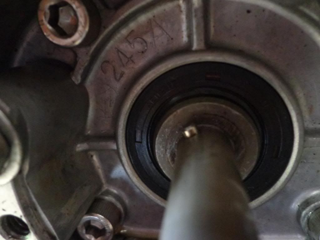 Points compartment oil leak Points compartment oil leak
