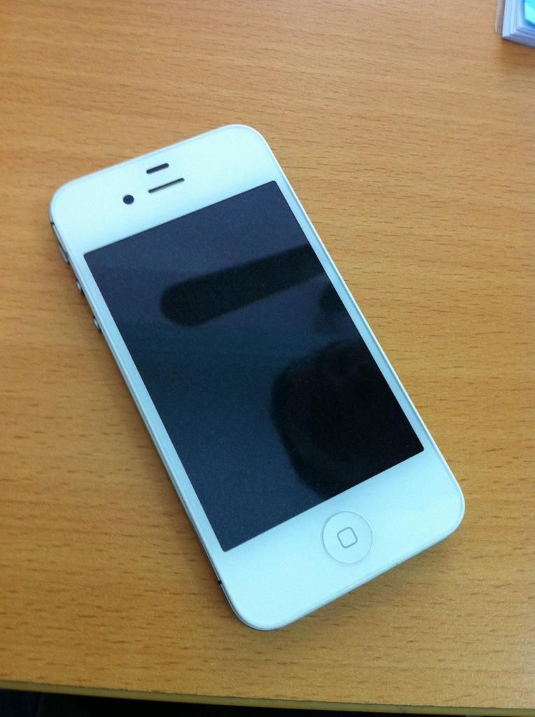 Bán gấp Iphone 4s 16gb Màu Trắng, Iphone 4s Quốc Tế Zin 99%, Iphone 4s __________5tr8