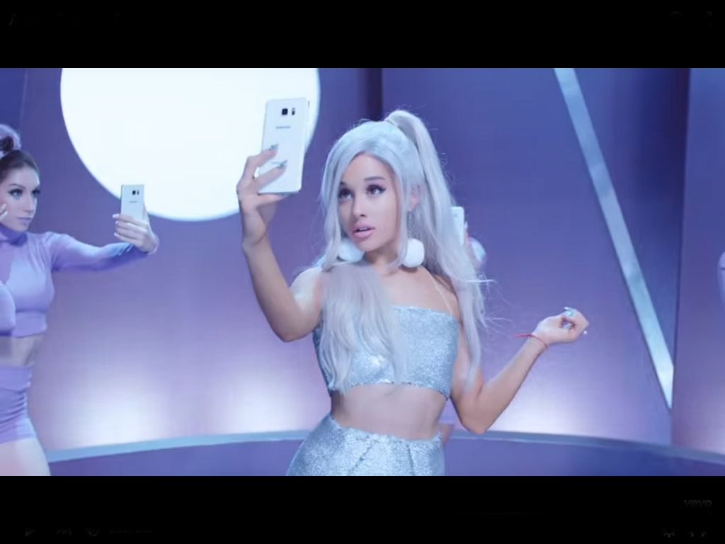  photo 11-5-2015-Ariana-Grande-Focus-Video-with-Samsung-Galaxy-Note-5-www.citylifemanila.asia-002_zpsvuldwvzw.jpg