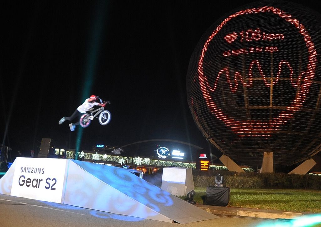  photo The MOA Globe transformed into the largest smartwatch-www.citylifemanila.asia X Arnold-S Photogs-005_zpsgfwczqtw.jpg