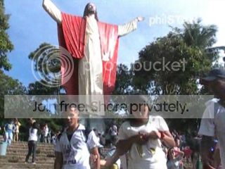 WATCH: Catholics troop to Kamay ni Hesus during Holy Week