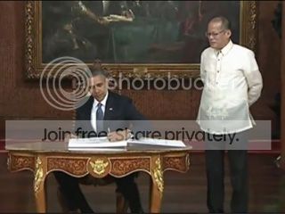 WATCH: Malaca&ntilde;ang receives Obama