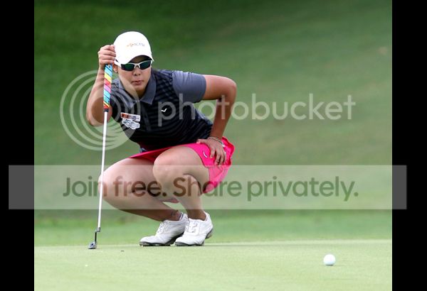 Superb short game lifts Cyna to big lead